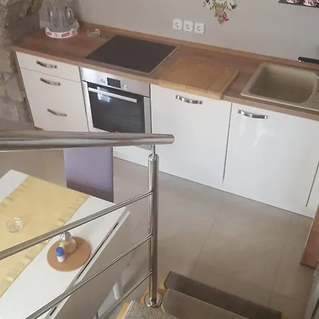 Casa de Férias Kamena Kuca Centar *