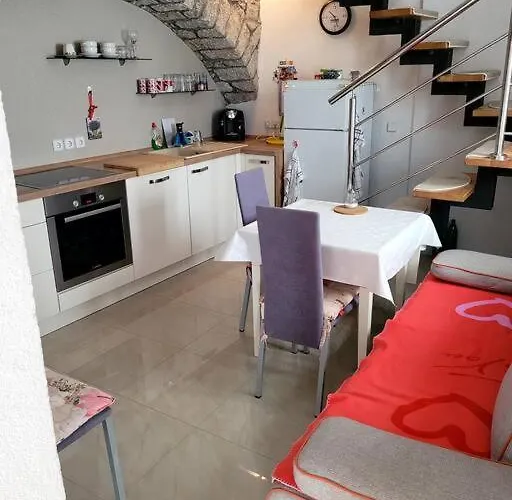 Kamena Kuca Centar Crikvenica