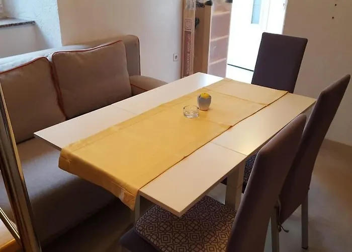 Kamena Kuca Centar Case de vacanță